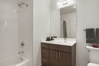 158 W Superior St in Chicago, IL - Building Photo - Building Photo