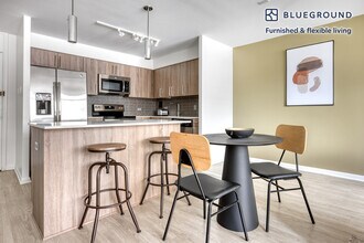 903 S Ashland Ave-Unit -FL3-ID719 in Chicago, IL - Building Photo - Building Photo