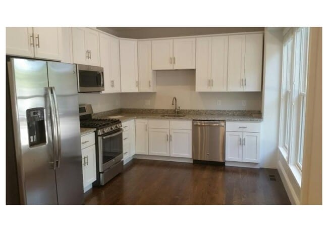 2044 Beacon St, Unit 2