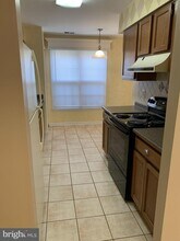 22319 Mayfield Sq in Sterling, VA - Building Photo - Building Photo