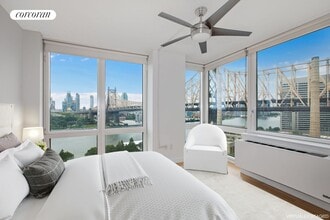 415 E Main St in New York, NY - Building Photo - Building Photo