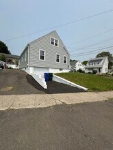 11 Colony St in Stratford, CT - Building Photo - Building Photo