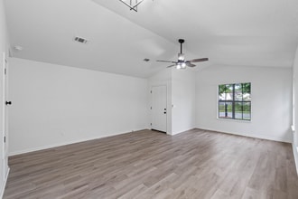 1816 Madelons Path in Fort Walton Beach, FL - Building Photo - Building Photo