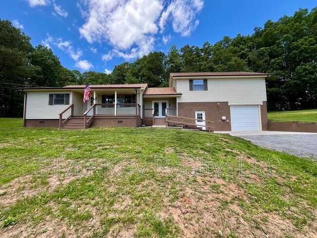 property at 1719 Reed Rd