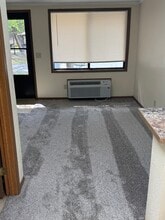 Montrose Square in Fort Wayne, IN - Building Photo - Building Photo