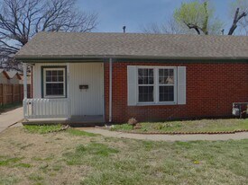 1921 N Garland St in Wichita, KS - Building Photo