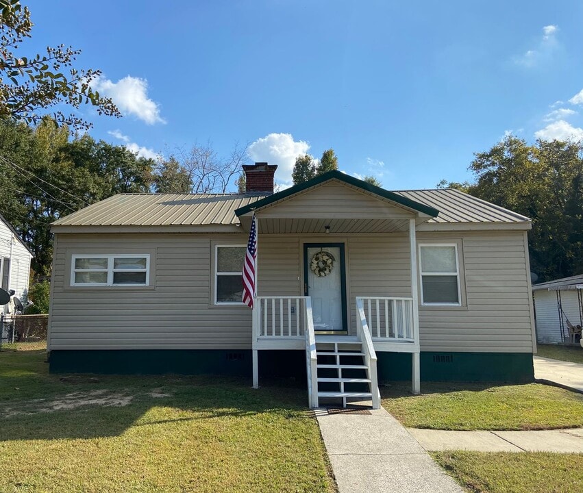 52 Pelham Heights in Anniston, AL - Building Photo