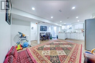 82 Warnford Cir in Ajax, ON - Building Photo - Building Photo