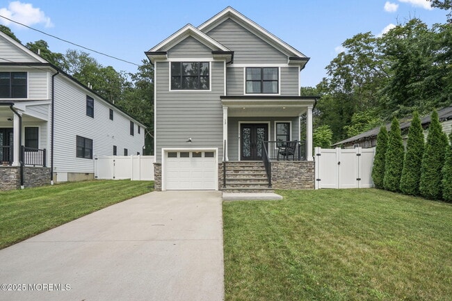 property at 13 Thomas Ln