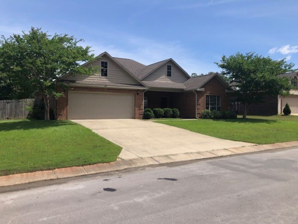 138 Ivywood Cv in Saltillo, MS - Foto de edificio