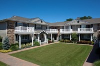 Fairfield Courtyard At Deer Park in Deer Park, NY - Foto de edificio - Building Photo