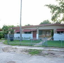 790 NE 122nd St in Miami, FL - Building Photo - Building Photo