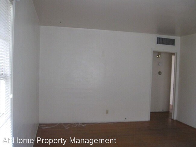 2926 San Emidio St in Bakersfield, CA - Building Photo - Building Photo