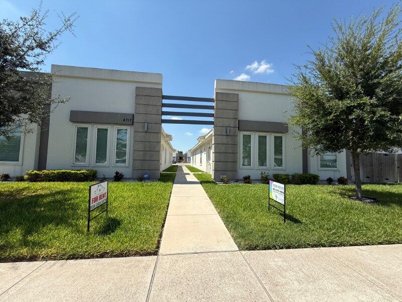 4717 Mulberry Ave in McAllen, TX - Building Photo