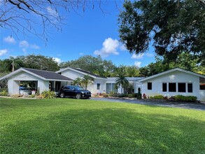 13960 Old Cutler Rd in Palmetto Bay, FL - Building Photo - Building Photo