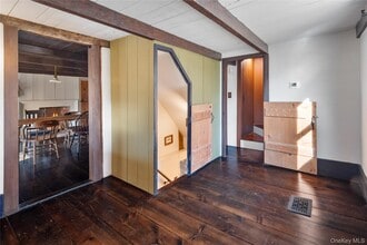 689 S Mountain Rd in New City, NY - Building Photo - Building Photo