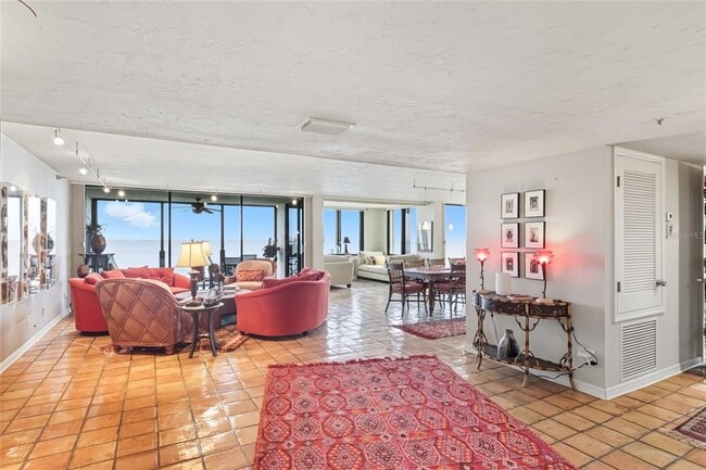 97 Sunset Dr in Sarasota, FL - Building Photo - Building Photo