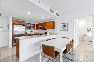 3250 NE 1st Ave in Miami, FL - Building Photo - Building Photo