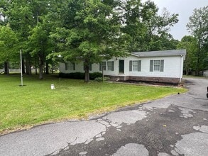 222 Cedar Ln in Beechgrove, TN - Building Photo - Building Photo