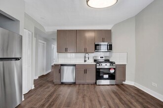 3040 W Medill Ave in Chicago, IL - Building Photo - Building Photo