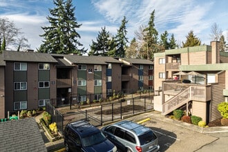 Cottonwood in Kent, WA - Building Photo - Building Photo