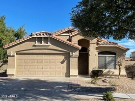 15820 W Latham St in Goodyear, AZ - Building Photo