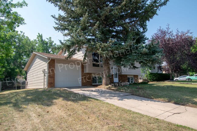 2401 W Stuart St in Fort Collins, CO - Building Photo - Building Photo