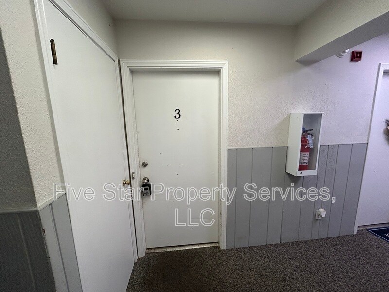 155 S Durkin Dr in Springfield, IL - Building Photo
