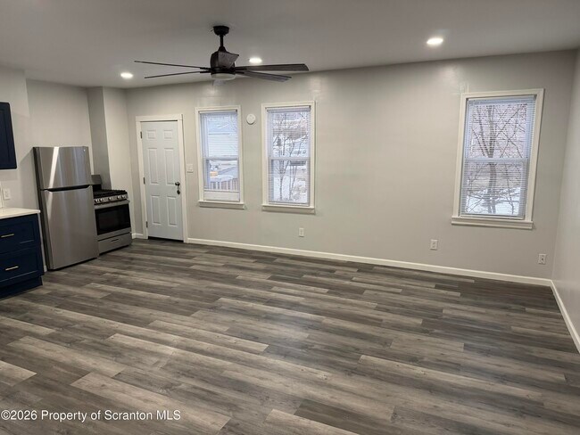 539 E Pine St in Olyphant, PA - Building Photo - Building Photo