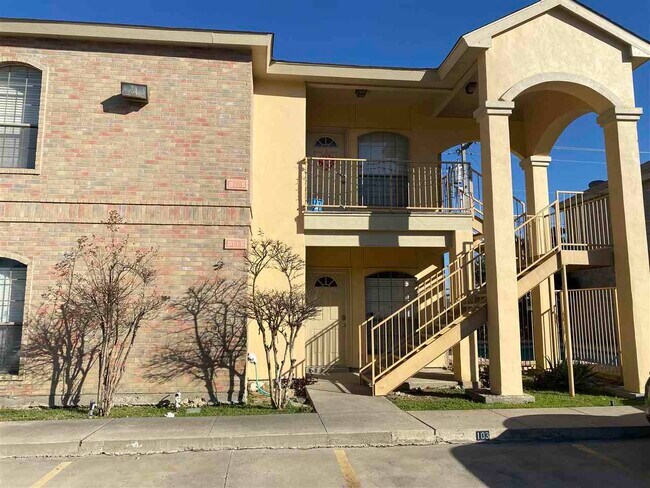 9903 Crystal Ct in Laredo, TX - Building Photo - Building Photo