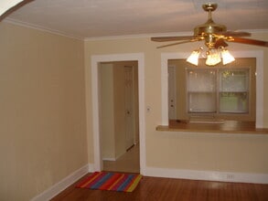 197 Barton Ave, Unit 197 Barton Ave in Patchogue, NY - Building Photo - Building Photo