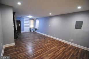 416 Lawrence St in Burlington, NJ - Building Photo