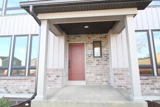 37 Wingtip Ct in St. Peters, MO - Building Photo - Building Photo