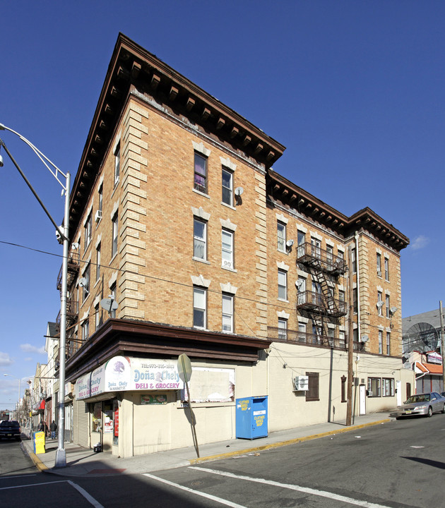 36 Bergen St in Passaic, NJ - Foto de edificio