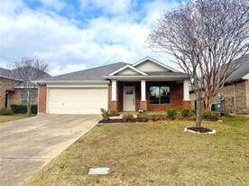 7011 Chackbay Ln in Dallas, TX - Building Photo
