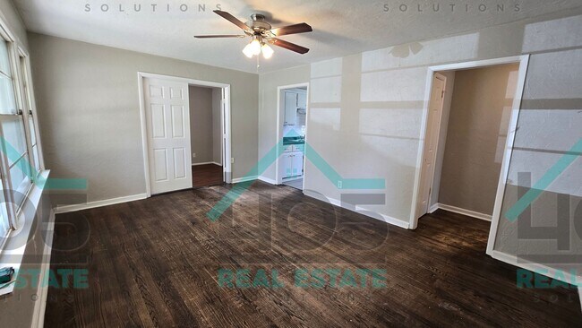 311 E Jarman Dr in Midwest City, OK - Building Photo - Building Photo