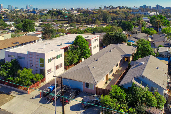 3526 Bellevue Ave in Los Angeles, CA - Building Photo - Building Photo