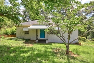 3378 Pio Nono Cir in Macon, GA - Building Photo