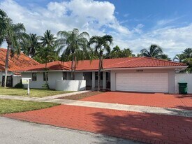 12310 SW 97th St in Miami, FL - Building Photo