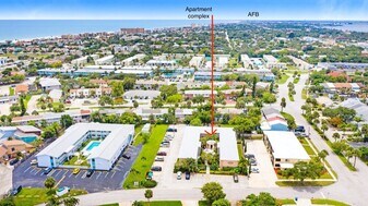 211 Circle Dr in Cape Canaveral, FL - Building Photo