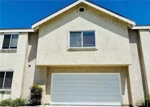 9218 Elm Vista Dr in Downey, CA - Building Photo - Building Photo