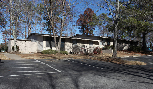 KPM INVESTMENT O LLC {PK} in Jonesboro, GA - Building Photo - Building Photo