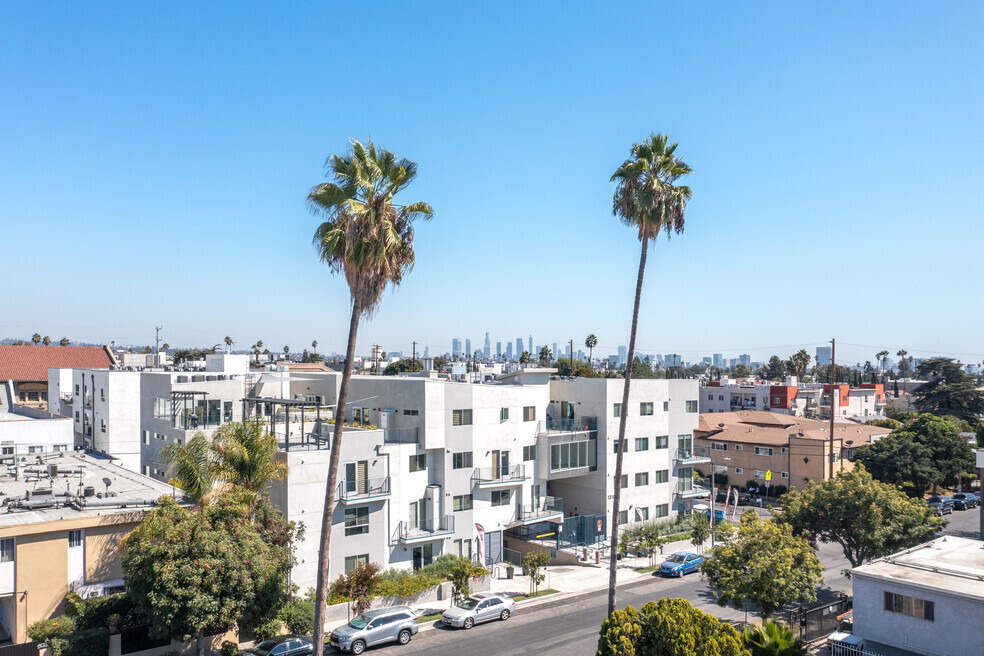 Legacy Tamarind in Los Angeles, CA - Building Photo