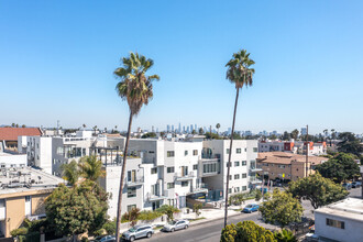 Legacy Tamarind in Los Angeles, CA - Foto de edificio - Building Photo