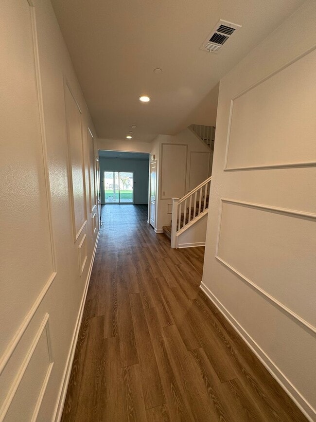 30908 Farmhouse Ct in Winchester, CA - Building Photo - Building Photo