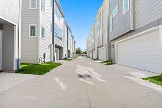 4013 Ward St in Houston, TX - Building Photo - Building Photo