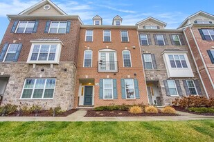 2765 Ashcombe Dr. in Ann Arbor, MI - Building Photo