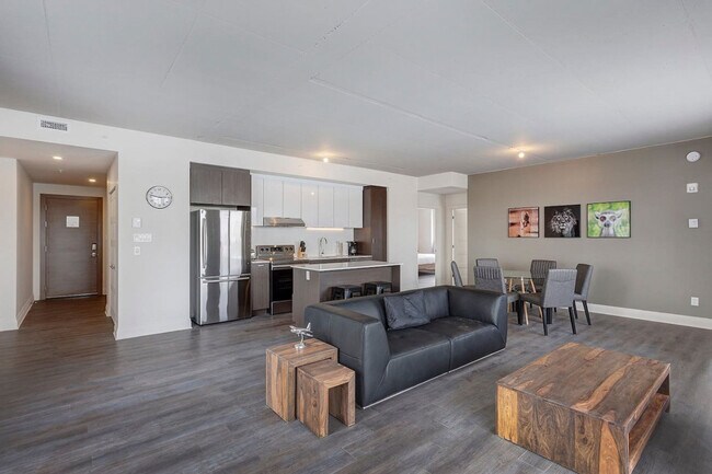 3105 Promenade du Quartier-Saint-Martin in Laval, QC - Building Photo - Building Photo