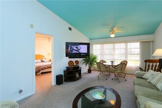 4030 Northlight Dr in Naples, FL - Building Photo - Building Photo