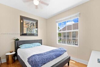 646 33rd St in West Palm Beach, FL - Building Photo - Building Photo
